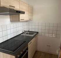1 ZW mit separater Küche, Einbauküche, Balkon, EGHochparterre - Garage im Innenhof optional möglich - Nürnberg Glockenhof