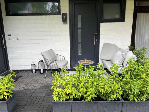 eigene kleine Terrasse - 