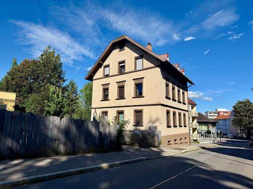 Wohnhaus - 2 Zimmer Altbauwohnung am Haubenschloß zu vermieten