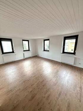 Wohnzimmer - 2 Zimmer Etagenwohnung zur Miete in Kempten (Allgäu)