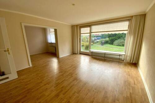 Wohnzimmer - 5 Zimmer Doppelhaushälfte in Lübeck