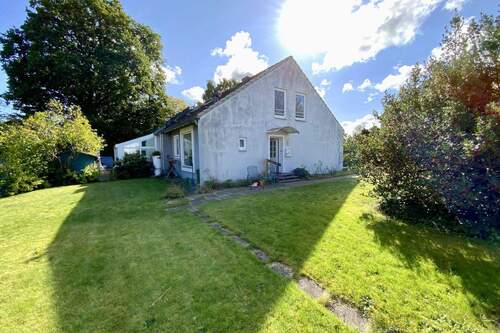 Seitenansicht - Doppelhaushälfte mit 90,10 m&sup2; in Lübeck zum Kaufen