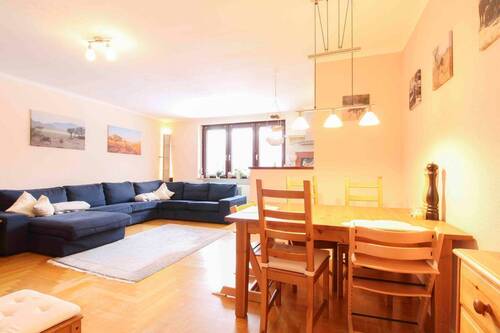 WZ + Essbereich - Platz für gemeinsame Momente - Erdgeschosswohnung mit Garten, zentral gelegen