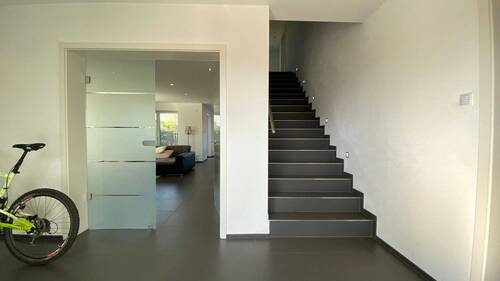 tempImagev099NI.jpg - Einfamilienhaus mit 231,00 m² in Sennfeld zum Kaufen