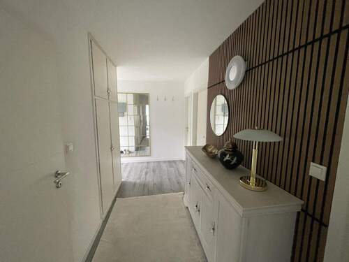 Flur - 4 Zimmer Einfamilienhaus in Diekholzen