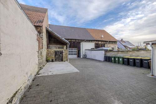 Scheunenansicht - 1 Zimmer Mehrfamilienhaus, Wohnhaus in Ingersheim