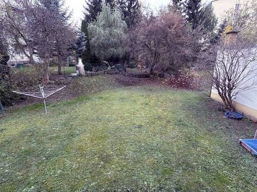 Grünfläche auf der Rückseite - 