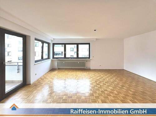 Wohnzimmer - 3 Zimmer Etagenwohnung zur Miete in Regensburg