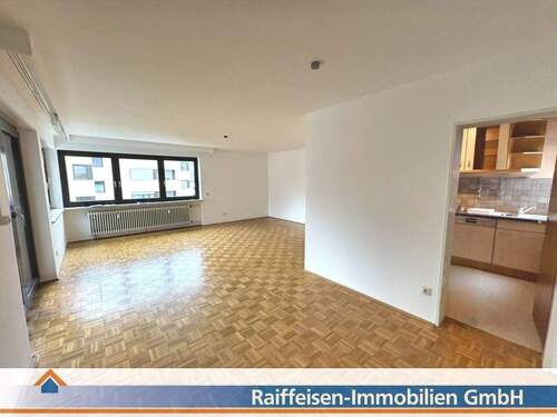 Wohnzimmer - 3 Zimmer Etagenwohnung in Regensburg