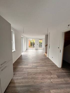 Wohn- Essbereich.jpg - Reihenmittelhaus mit 104,00 m&sup2; in Bad Segeberg zur Miete