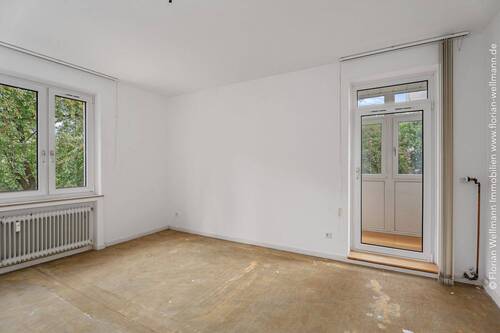 ... mit Zugang zur wintergartenähnlichen Loggia (1,89m²) ... - 