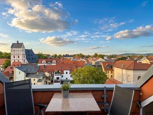 Aussicht vom Dachbalkon über die Dächer der Stadt - 4 Zimmerwohnung mit Balkon im Stadtzentrum z. Zt. vermietet