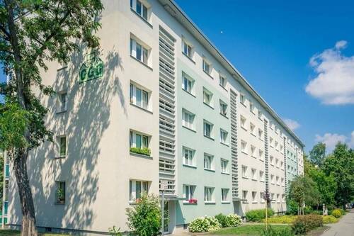 Hausansicht - Etagenwohnung mit 59,70 m² in Chemnitz zur Miete