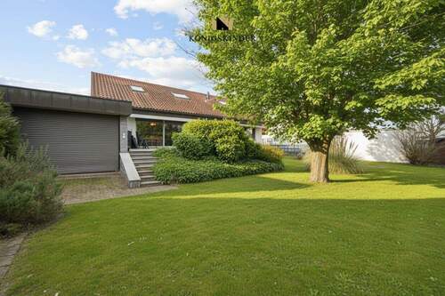 Herrlicher Garten - 6 Zimmer Einfamilienhaus in Rheinau