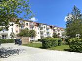Außenanlage - Etagenwohnung mit 43,90 m&sup2; in Zwickau zur Miete