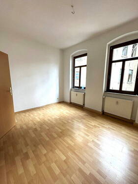 SZ + AR oh.Möbel - 2 Zimmer Etagenwohnung in Weißenfels