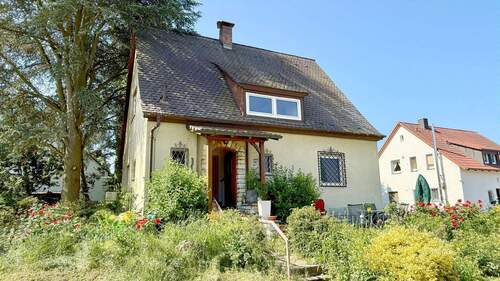 Hausansicht - Charmantes Einfamilienhaus in ruhiger Lage von Nbg.-Worzeldorf!