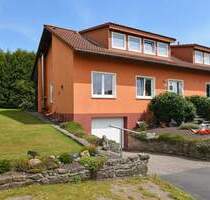 Lichtdurchflutetes Familienglück: Gepflegtes Haus mit Garten und Kaminofen - Nieheim Merlsheim