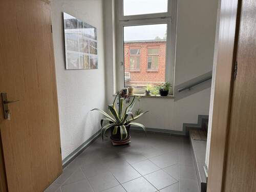 Hausflur - Etagenwohnung mit 114,00 m² in Zwickau zur Miete