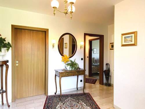 Eingangsbereich - 5 Zimmer Einfamilienhaus zum Kaufen in Bovenden