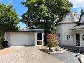 Ansicht Hof mit Garage - 