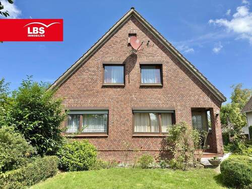 Vorderansicht - Solides Einfamilienhaus in Buxtehude bereit für Modernisierung