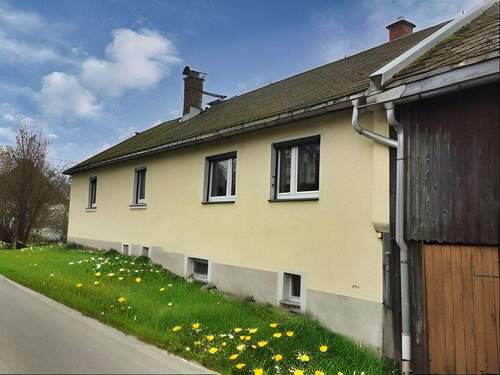 Straßenansicht - 6 Zimmer Einfamilienhaus in Markneukirchen