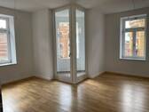 Wohnzimmer - HOCHWERTIGES WOHNEN!!! MIT PARKETT, NEUER EBK, FUßBODENHEIZUNG, LIFT SOWIE MODERNEM BAD!!!