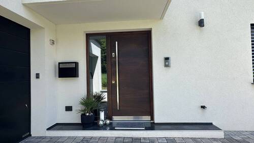 Hauseingang - Einfamilienhaus mit 159,00 m² in Werneck zum Kaufen