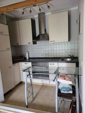 Küche mit Einbauküche - 