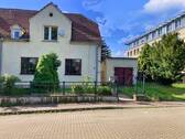 Straßenansicht - 6 Zimmer Doppelhaushälfte in Sangerhausen