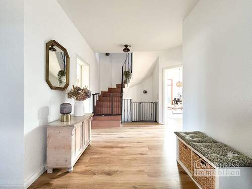 Diele EG - 7 Zimmer Einfamilienhaus in Hollenstedt