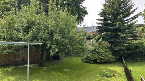 Gartenansicht - Mehrfamilienhaus, Wohnhaus mit 180,00 m&sup2; in Falkenstein zum Kaufen