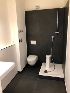 WC - 