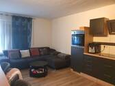 EG: Wohnzimmer mit Küche - 1 Zimmer Mehrfamilienhaus, Wohnhaus zum Kaufen in Simmershofen