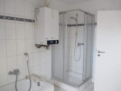 Badezimmer - 4 Zimmer Reihenmittelhaus in Weyhe