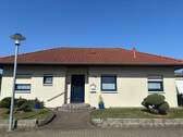 Die Vorderansicht - Schöner ebenerdiger Bungalow in Grasleben aus 2002