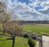 Einmaliger Blick auf die Pferderennbahn - Grosse möblierte 2 Zimmer-Wohnung - Iffezheim