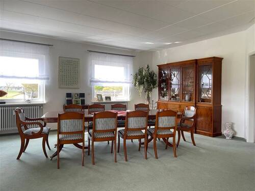 großer Essbereich - 2 Zimmer Etagenwohnung zur Miete in Iffezheim