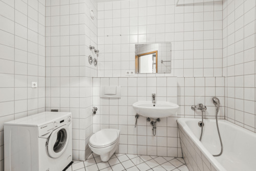 Bad mit Wanne - 