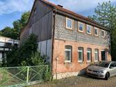 Strassenansicht Haupthaus - Fachwerkhaus mit großem Potential sucht Handwerker !
