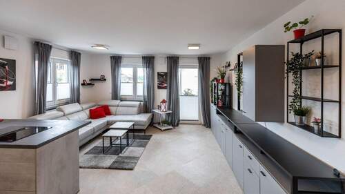 Wohnbereich - 1 Zimmer Etagenwohnung zur Miete in Faistenhaar
