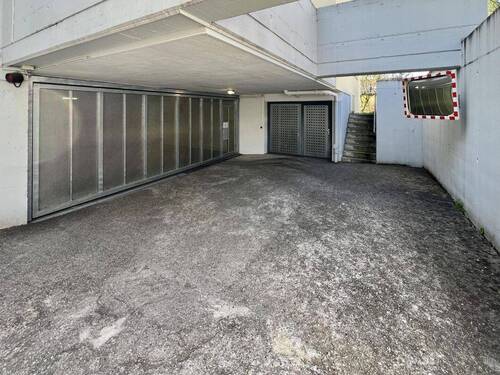 Garageneinfahrt/Fahrradraum - 