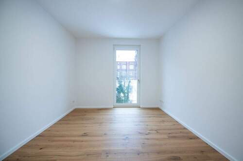 Zimmer 2 - 