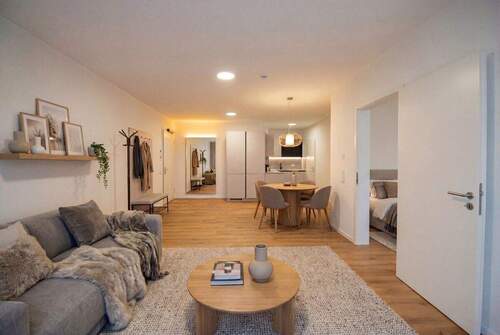 Visualisierung Wohnbereich - Kleines Hof-Idyll: Attraktive Balkon-Wohnung mit EBK in ruhiger Lage