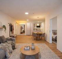 Kleines Hof-Idyll: Attraktive Balkon-Wohnung mit EBK in ruhiger Lage - Berlin Kreuzberg