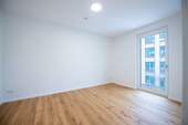 Zimmer 2 - 