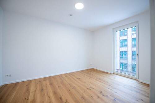 Zimmer 2 - 