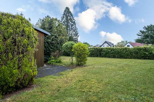 Grundstück im Sommer - Einfamilienhaus in Brieselang