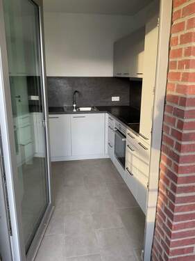 Einbau Küche mit Balkonzutritt - 